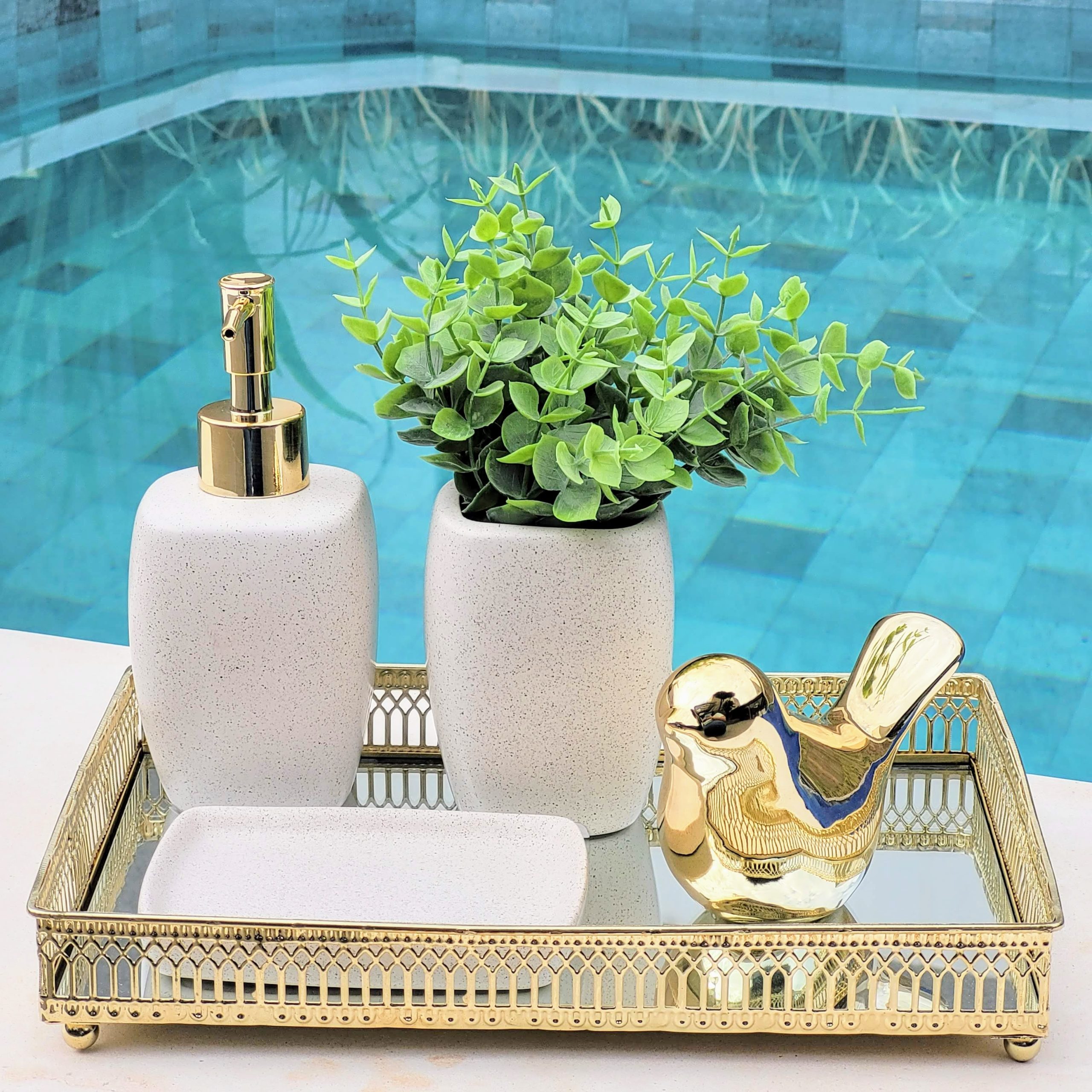 Bandeja: como usar essa peça versátil na decoração da sua casa